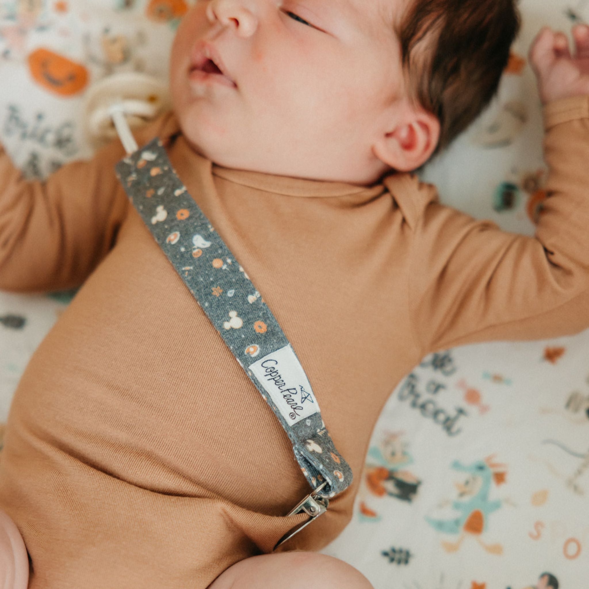 Binky Clips - Mickey Mouse's Boo Bash