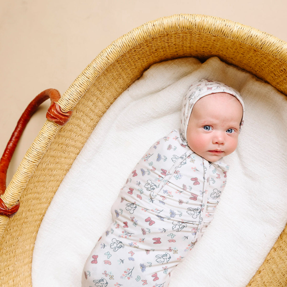 Knit Swaddle Blanket - Minnie Mouse's Bowquet