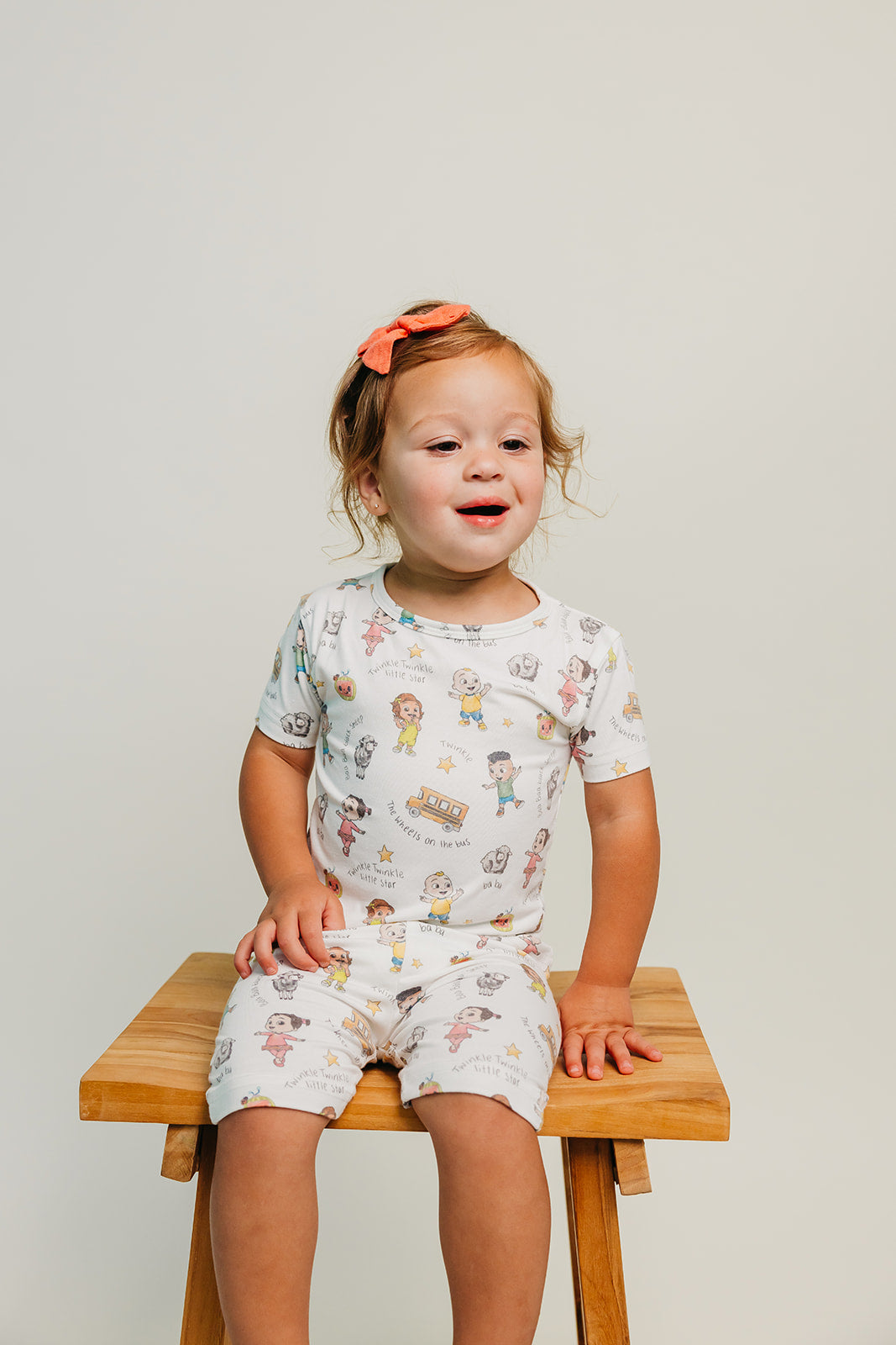 2pc Short Sleeve Pajama Set - CoComelon Friends