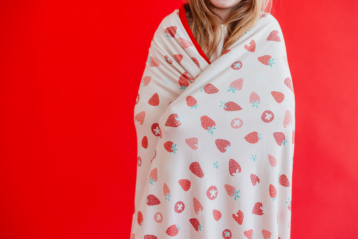 Three-Layer Jumbo Quilt - Strawberry