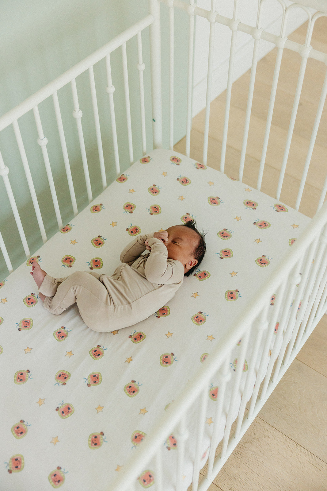 Premium Knit Fitted Crib Sheet - CoComelon