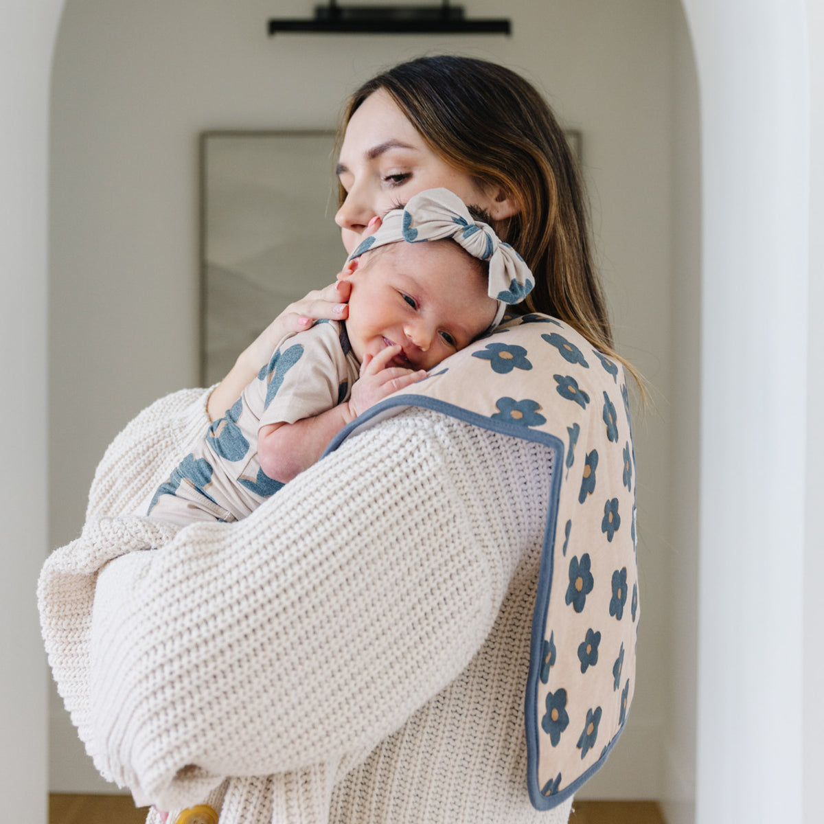 Knit Headband Bow - Gemma In Tan