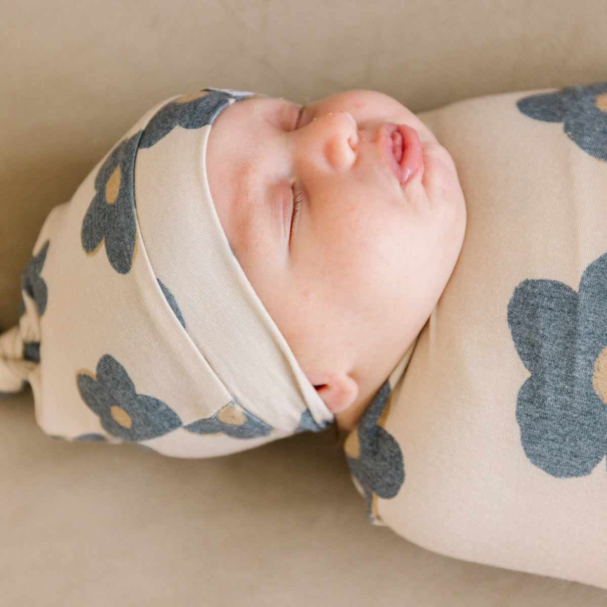 Knit Swaddle Blanket - Gemma In Tan