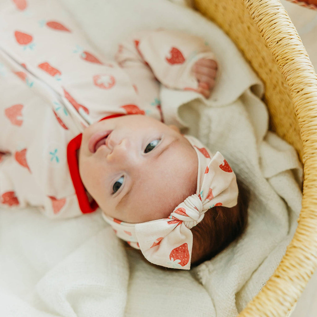 Knit Headband Bow - Strawberry