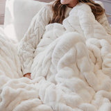 Luxe Cloud Plush Blanket - Ivory