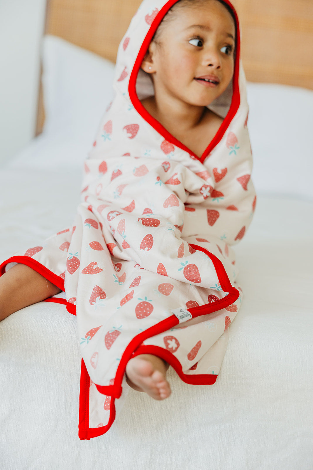 Premium Big Kid Hooded Towel - Strawberry