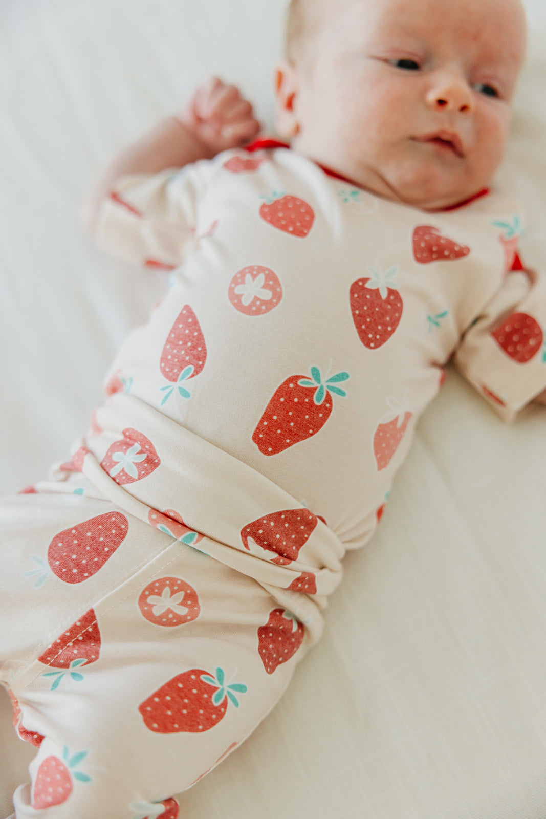 Short Sleeve Bodysuit - Strawberry