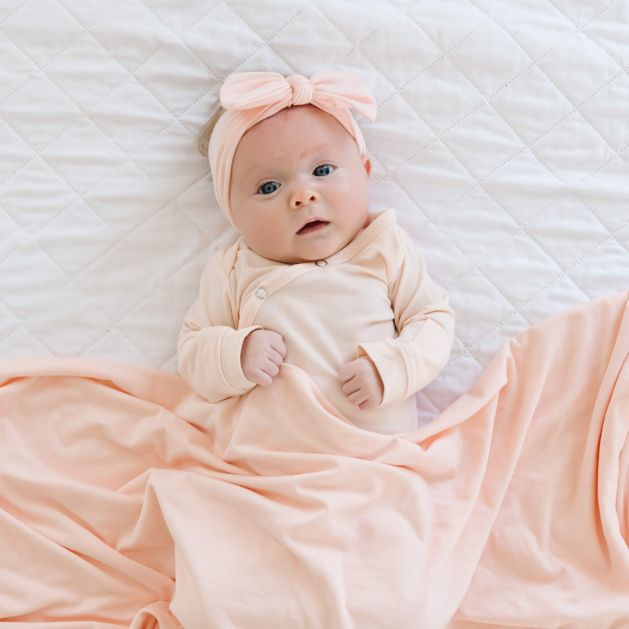 Newborn Knotted Gown Blush – Copper Pearl