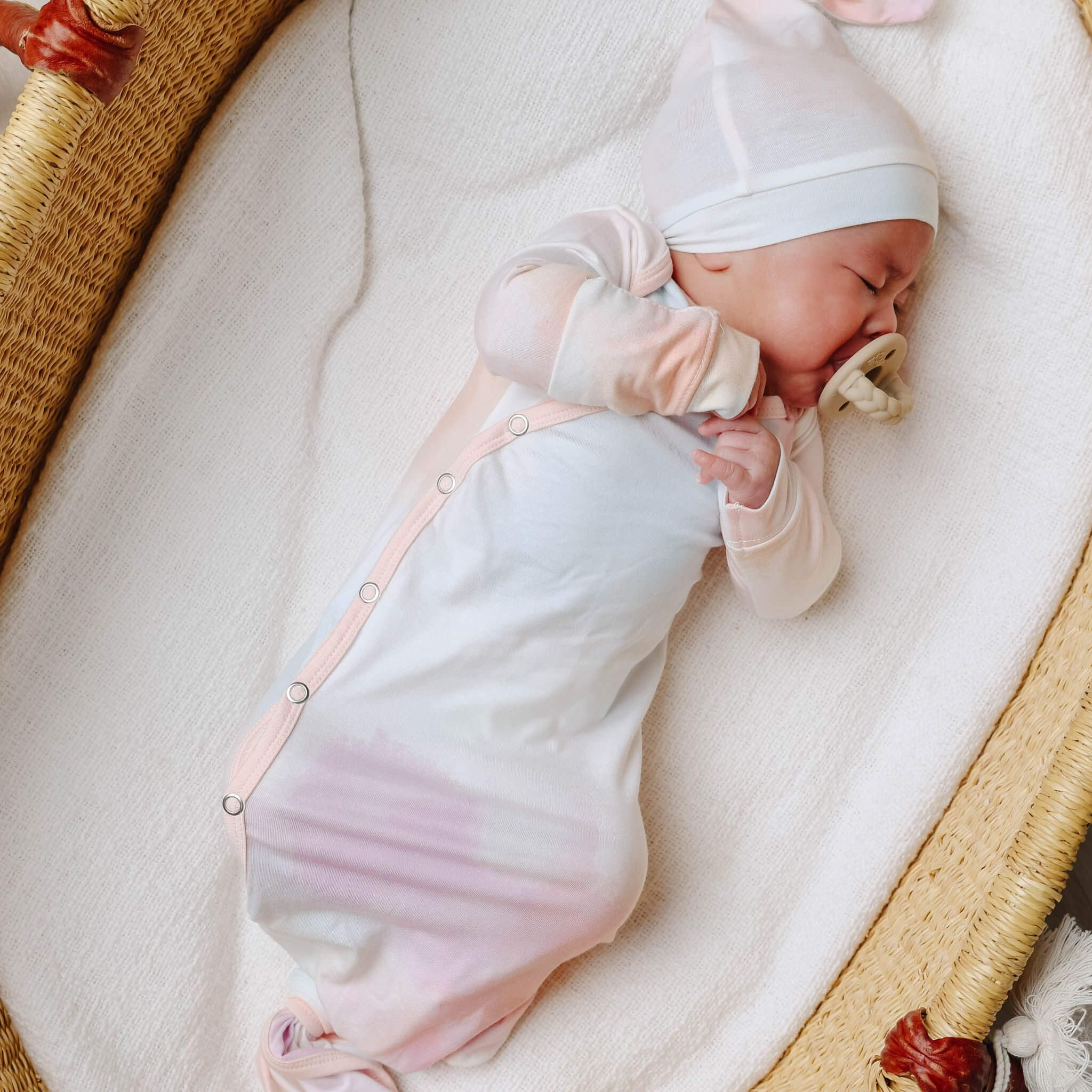 Newborn Knotted Gown - Nova