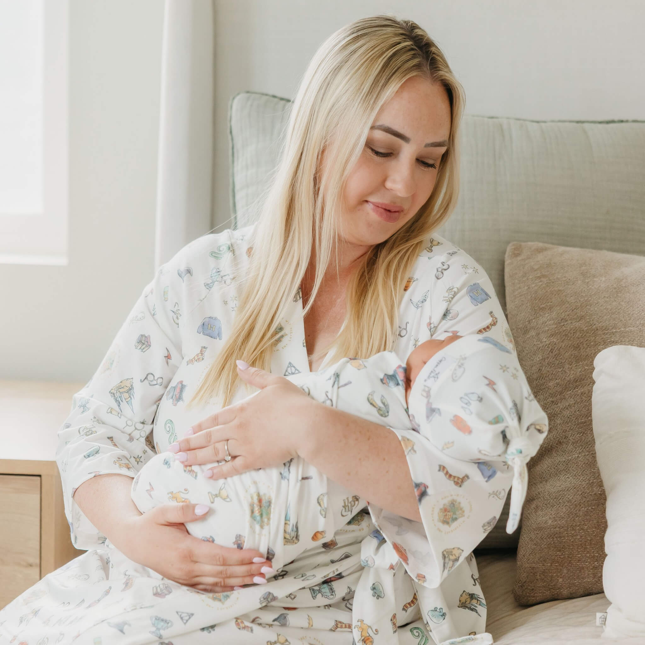 Newborn Knotted Gown - Wizarding World™