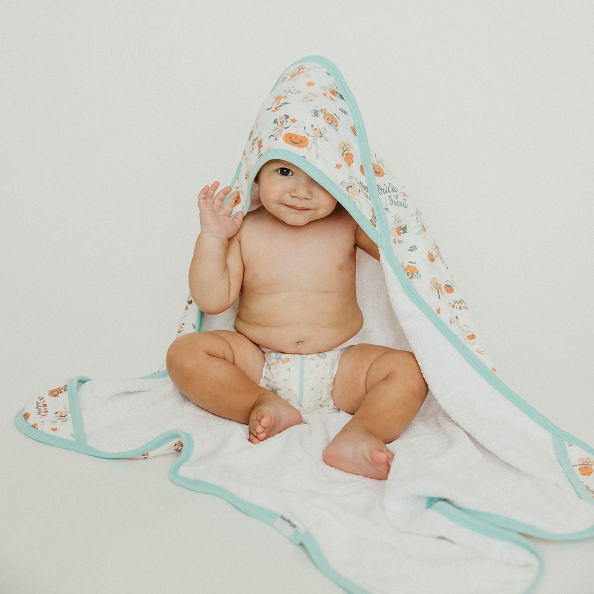 Premium Baby Knit Hooded Towel - Mickey Mouse's Boo Bash – Copper