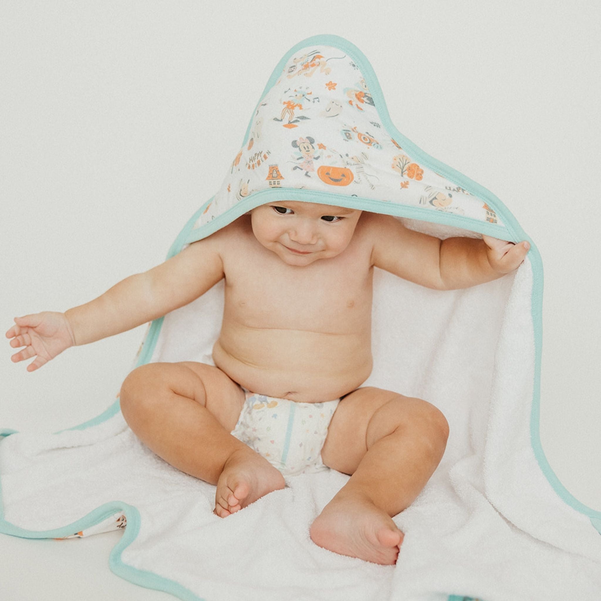 Premium Baby Knit Hooded Towel - Mickey Mouse's Boo Bash