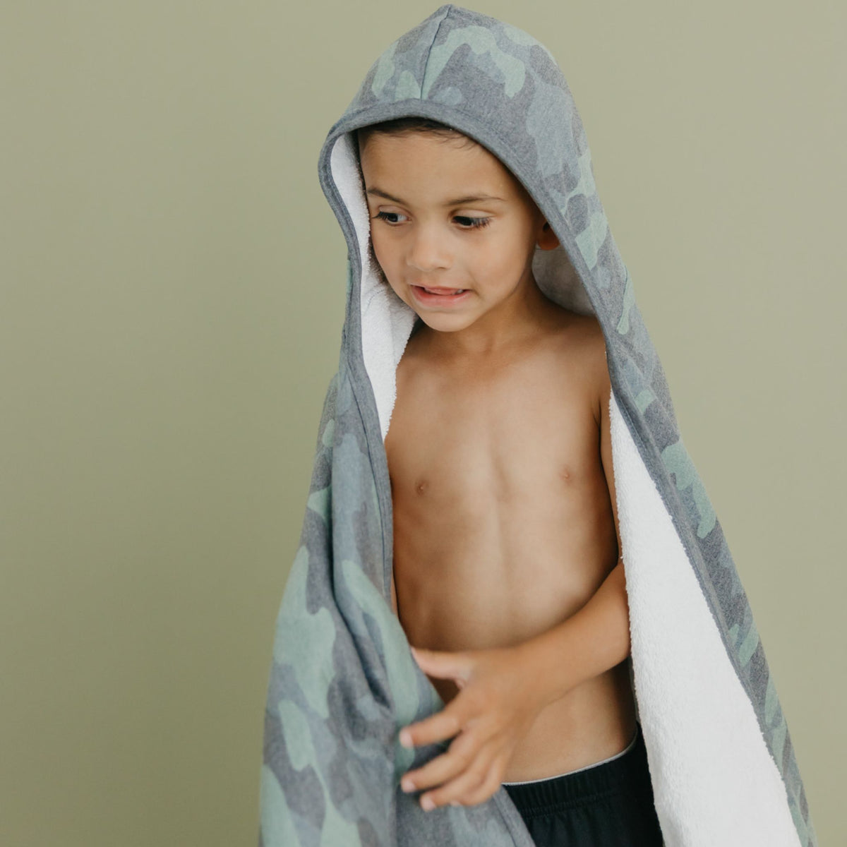 Premium Big Kid Hooded Towel - Hunter