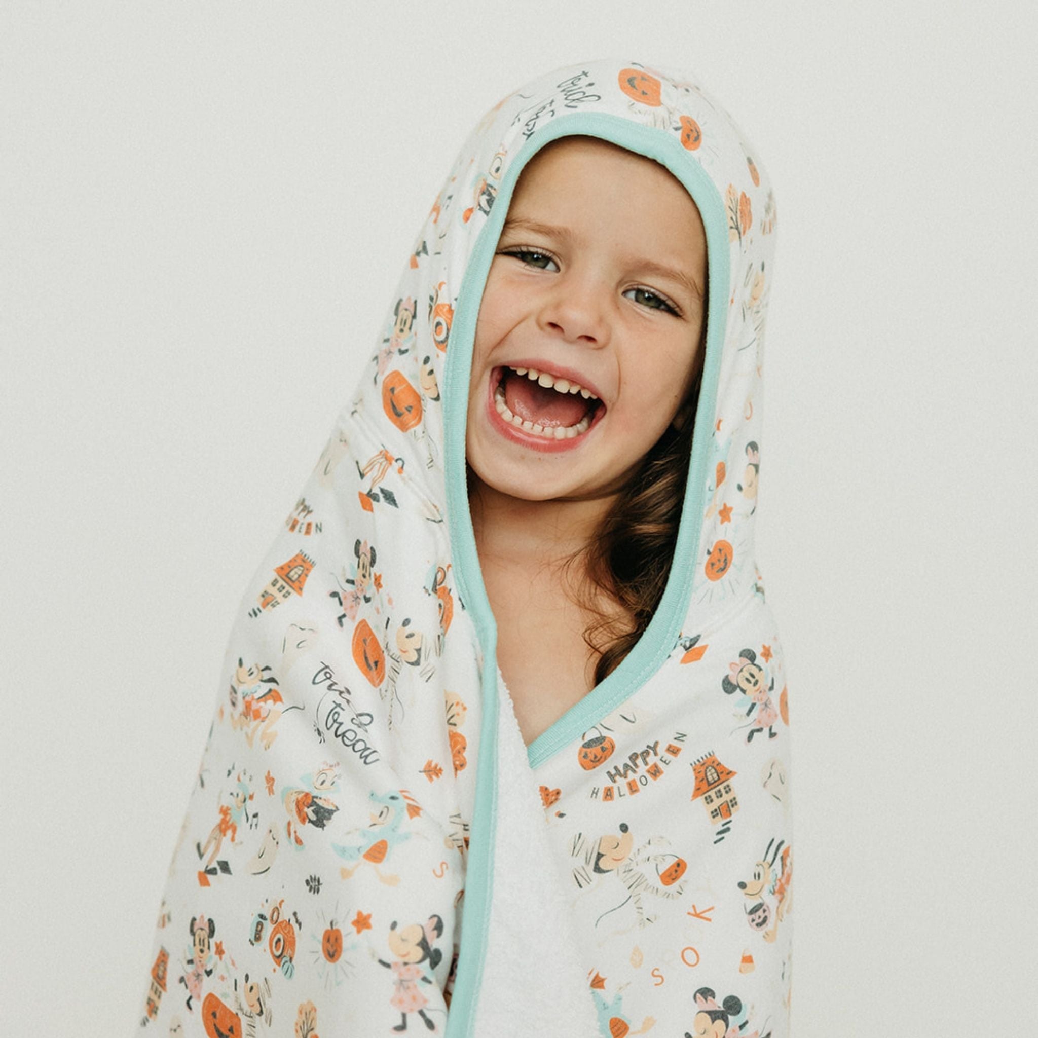 Premium Big Kid Hooded Towel - Mickey Mouse's Boo Bash