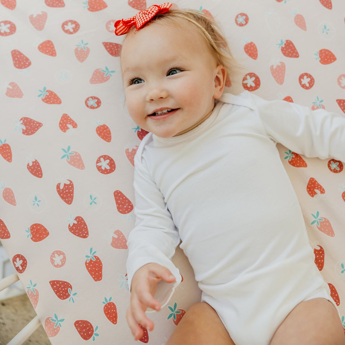 Premium Knit Fitted Crib Sheet - Strawberry