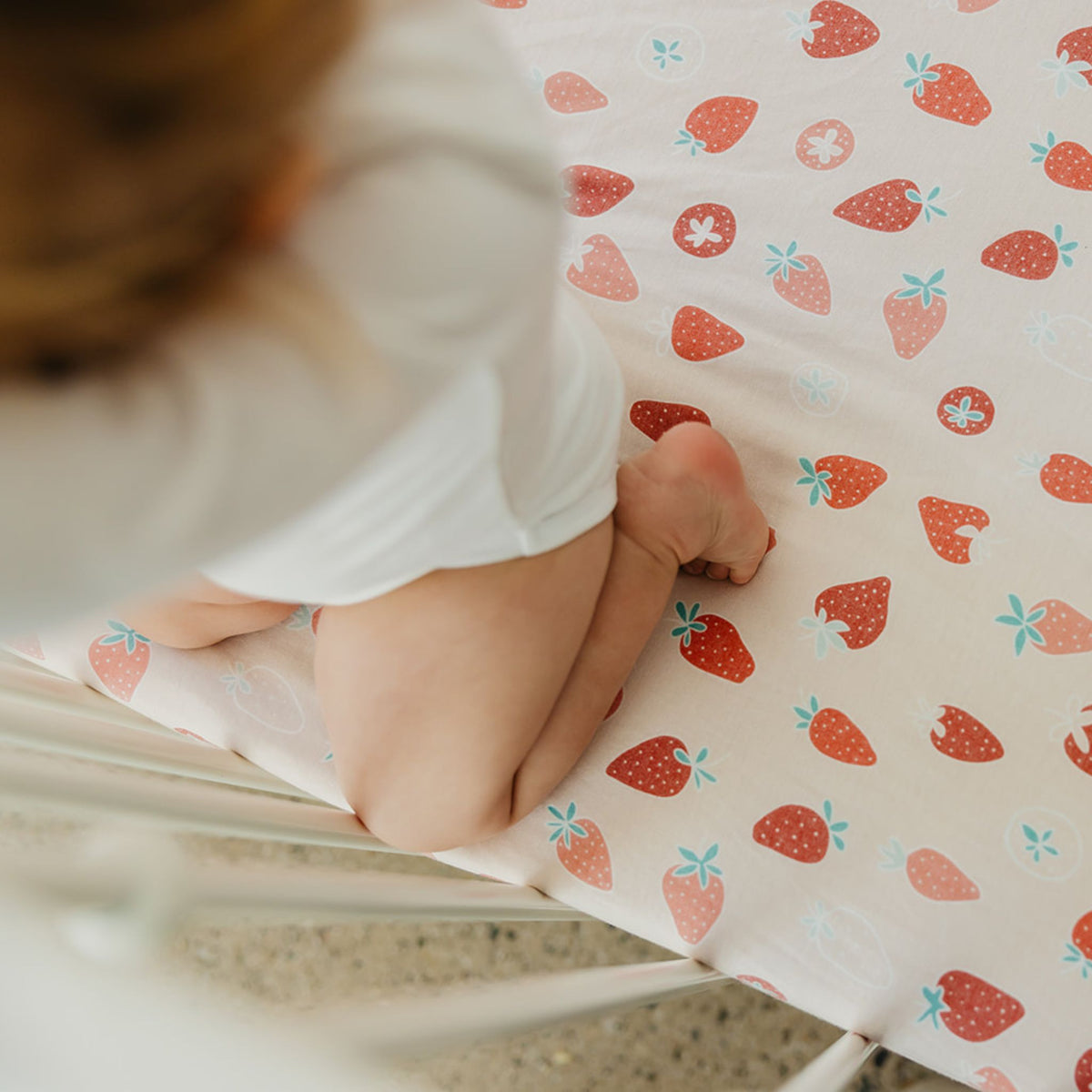 Premium Knit Fitted Crib Sheet - Strawberry