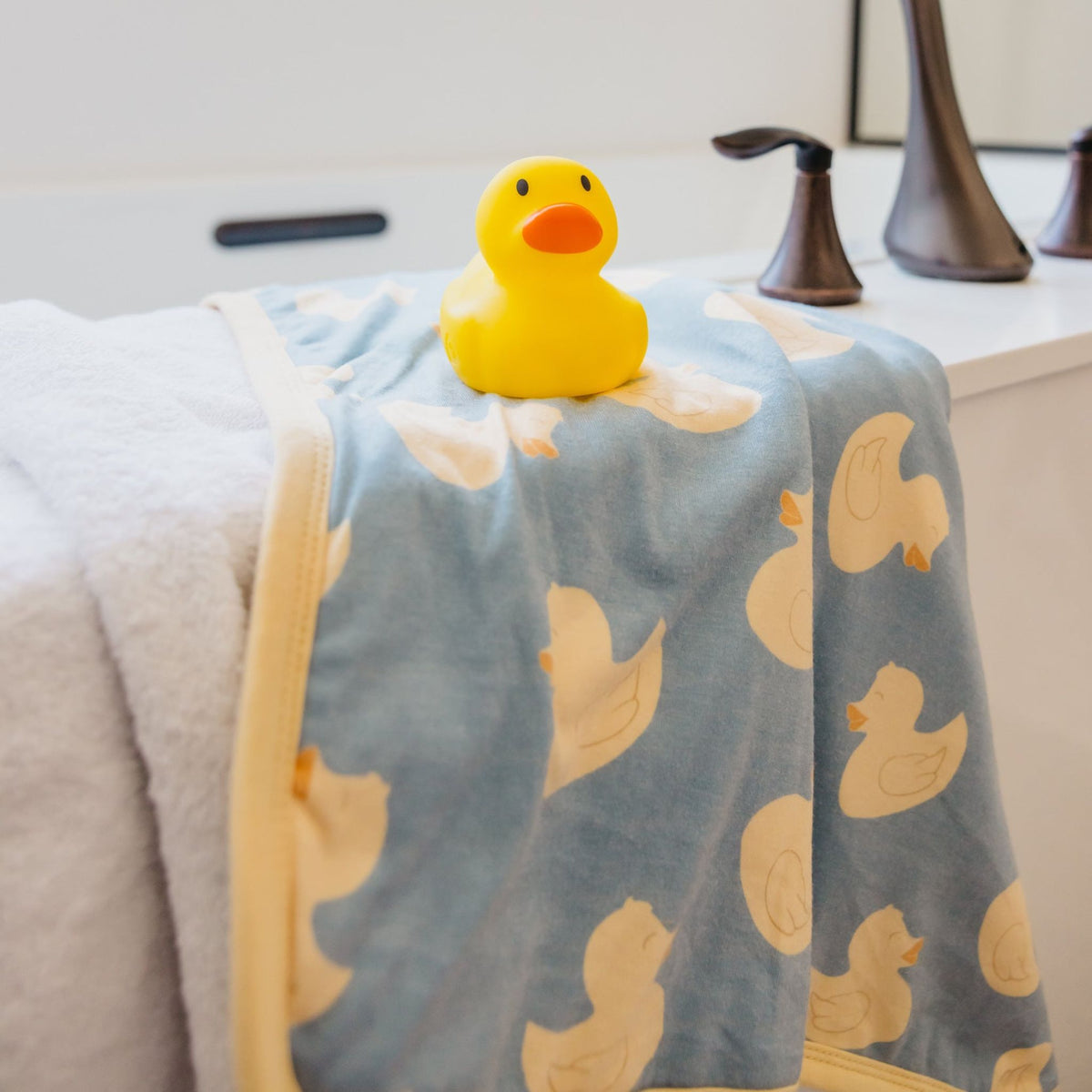 Premium Knit Hooded Towel - Ducky