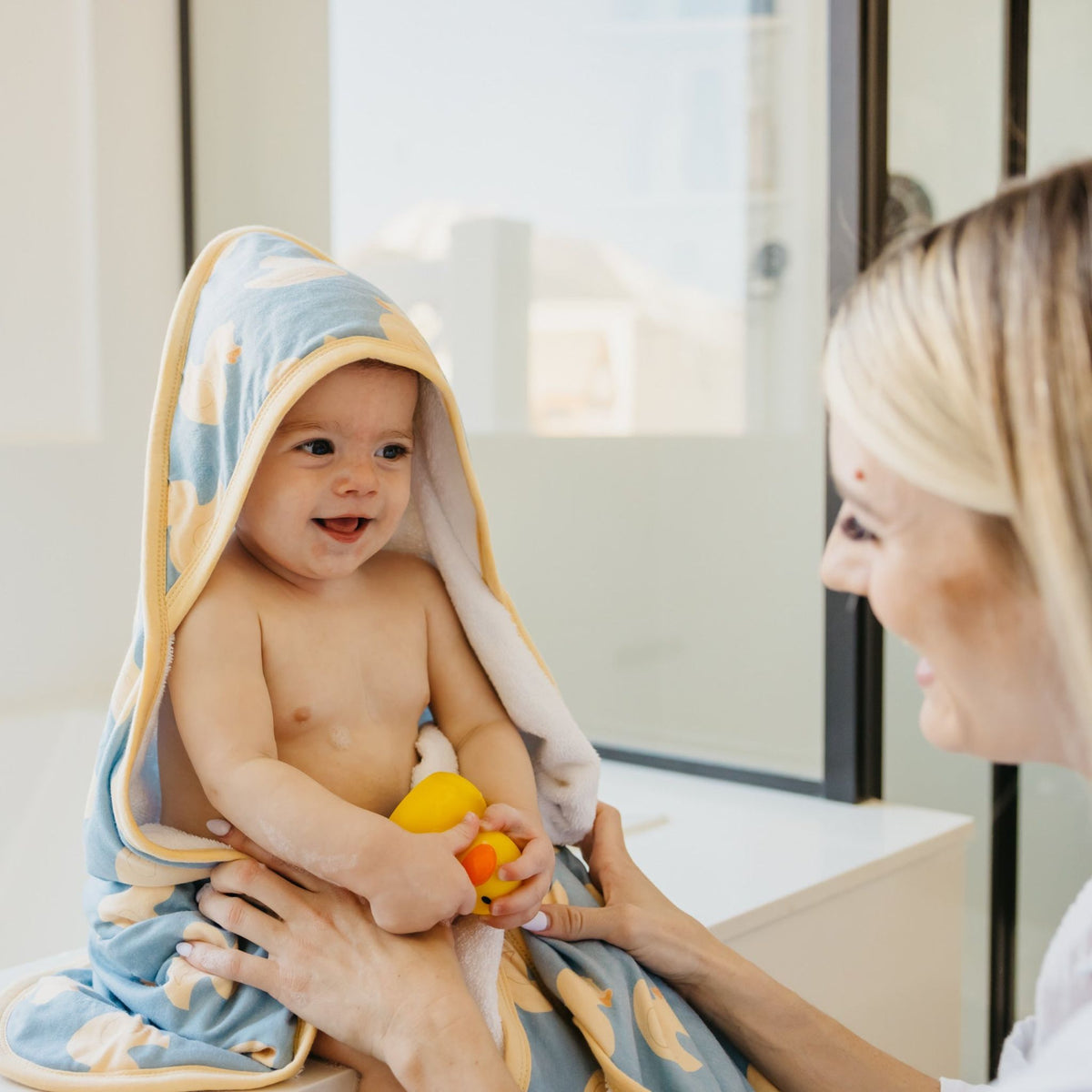 Premium Knit Hooded Towel - Ducky