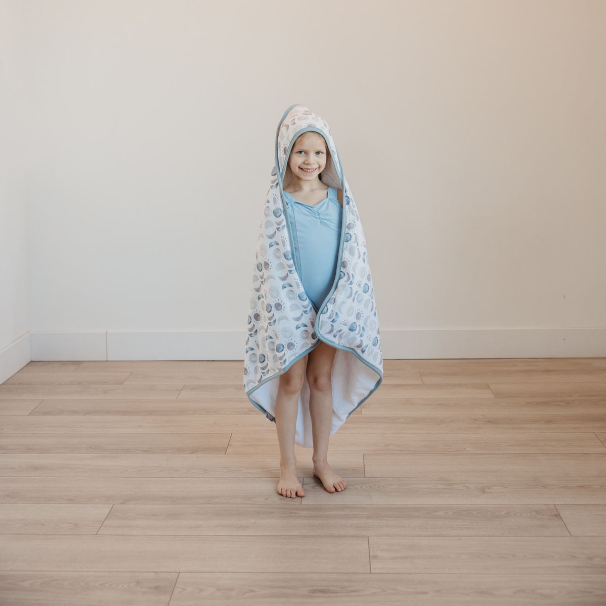 Premium Knit Hooded Towel - Eclipse