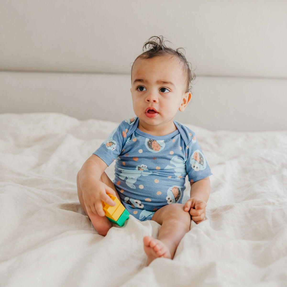 Short Sleeve Bodysuit - Cookie Monster