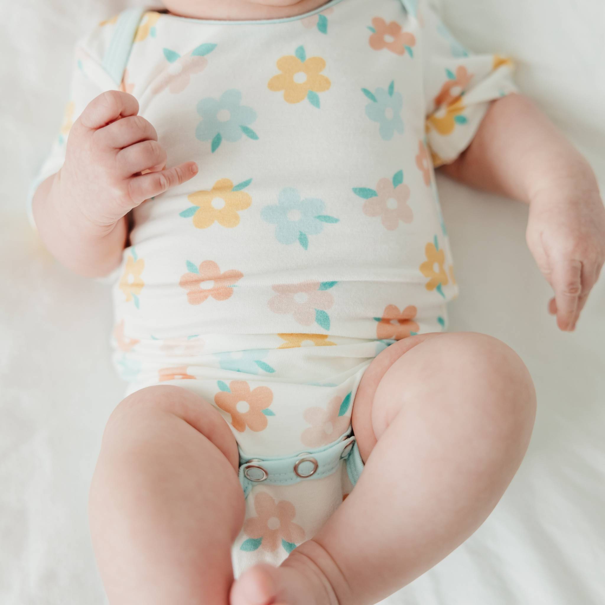 Short Sleeve Bodysuit - Daisy