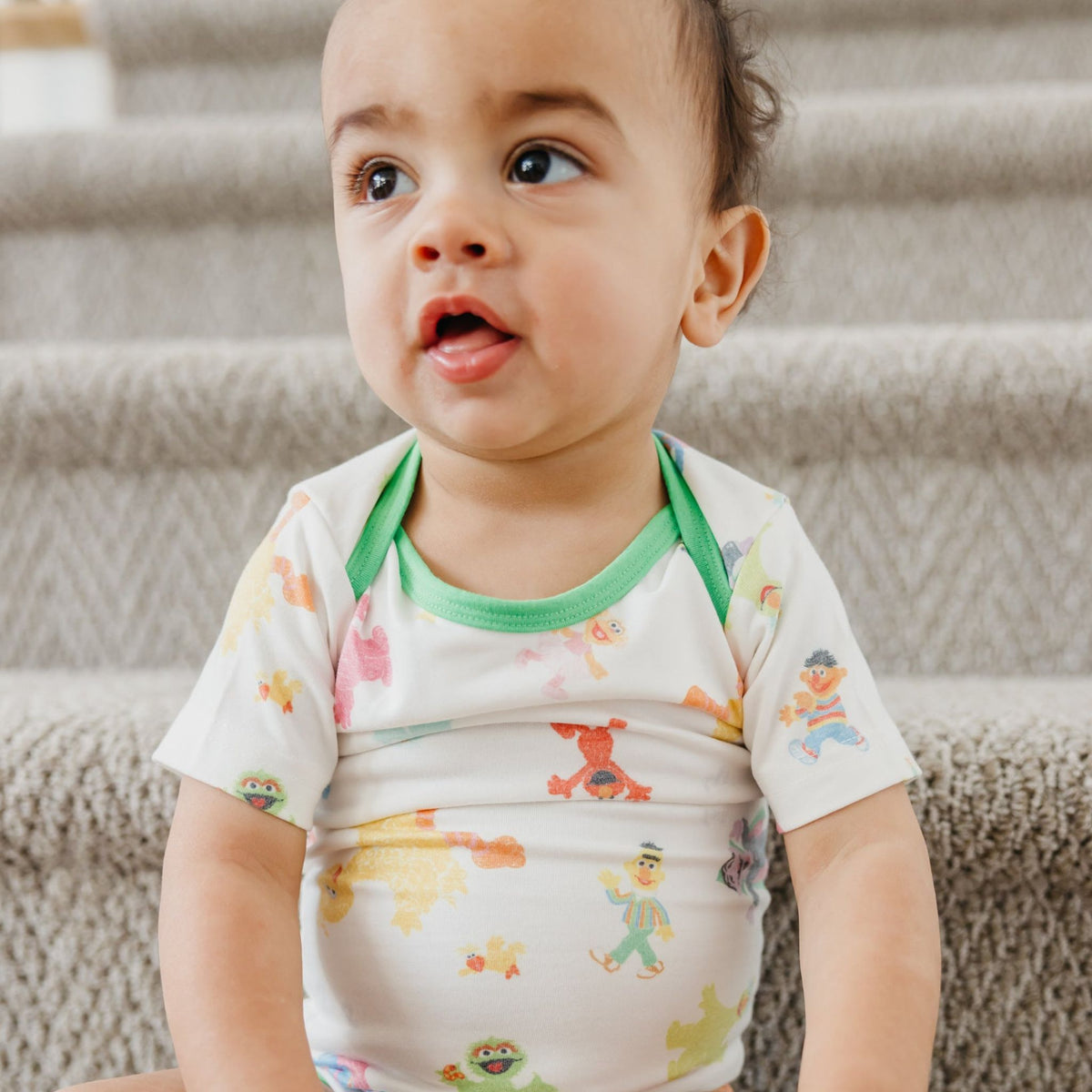 Short Sleeve Bodysuit - Sesame Friends