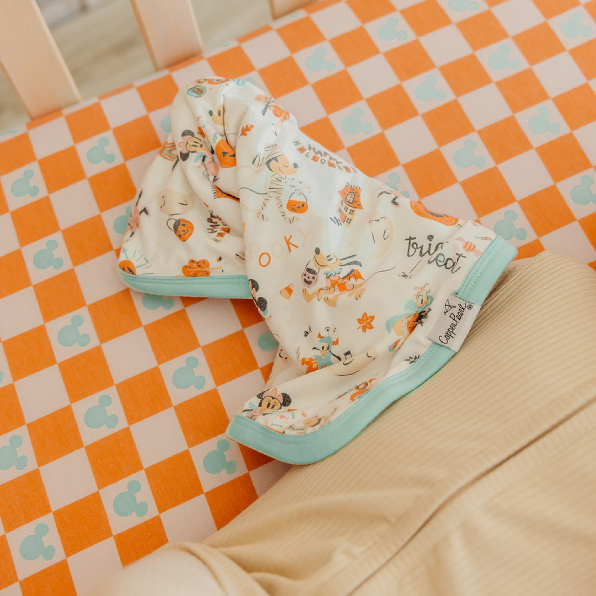 Three-Layer Security Blanket Set - Mickey Mouse's Boo Bash