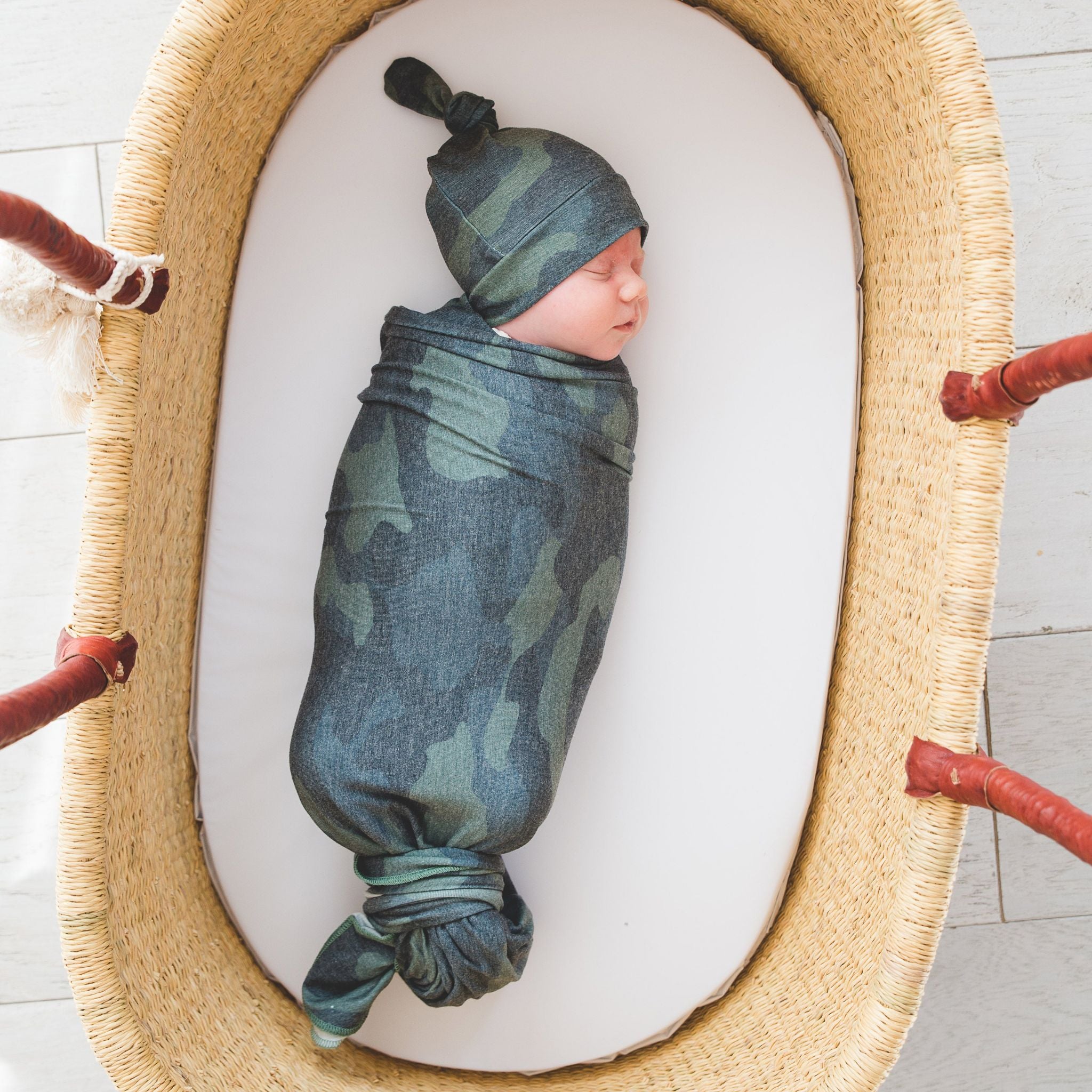 Copper Pearl Hunter offers Sleep bag and Top Knot hat 0-6 months